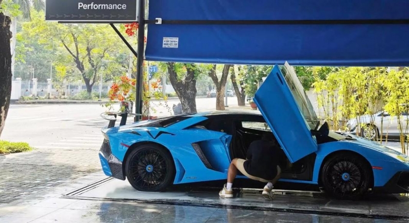 Lamborghini Aventador SV trị giá hơn 35 tỷ đồng bất ngờ tái xuất sau thời gian dài vắng bóng 594767