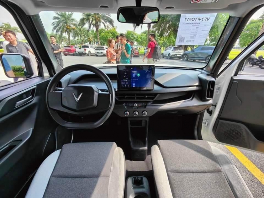 Tài chính 300 triệu đồng, chọn VinFast VF3 hay VinFast Minio Green? 601243