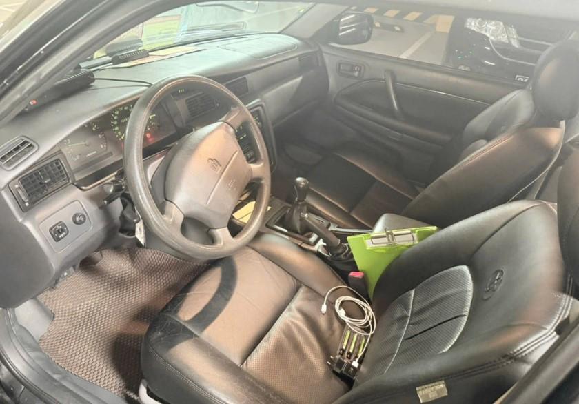 Hai xe Toyota Crown của Văn phòng Chính phủ chứng minh sức hút trên sàn đấu giá 601272