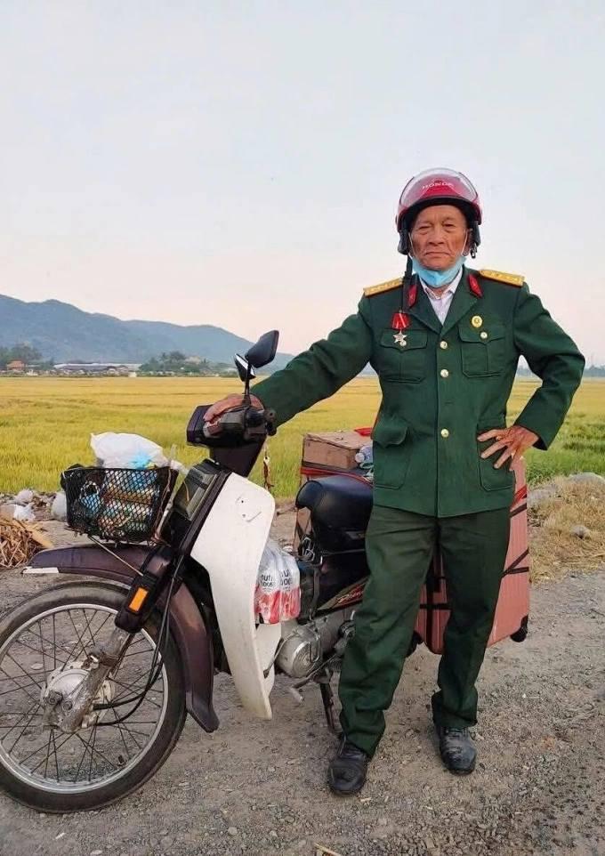 Cựu Chiến Binh 76 tuổi vượt 1.300 km bằng xe máy và hành trình gửi gắm tình yêu Tổ Quốc tới thế hệ trẻ 627231