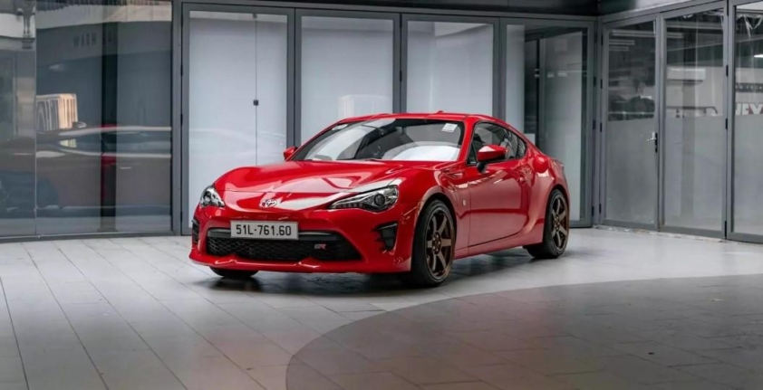 Toyota GR86 số sàn được Cường