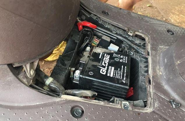 Nhận diện sớm 3 dấu hiệu cảnh báo cần thay mới bình ắc quy xe máy 632257