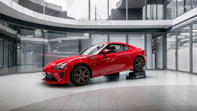 Cường “đô-la” chia sẻ trải nghiệm độc đáo sau tay lái Toyota 86: “Chiếc xe cho tôi cảm xúc khác biệt” 633695
