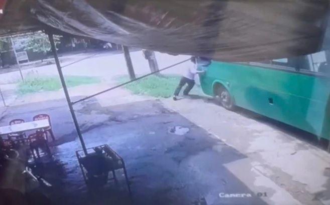 Nhân viên xe buýt tử vong khi cố ngăn xe trôi: Lời cảnh tỉnh về an toàn khi vận hành phương tiện công cộng 635104