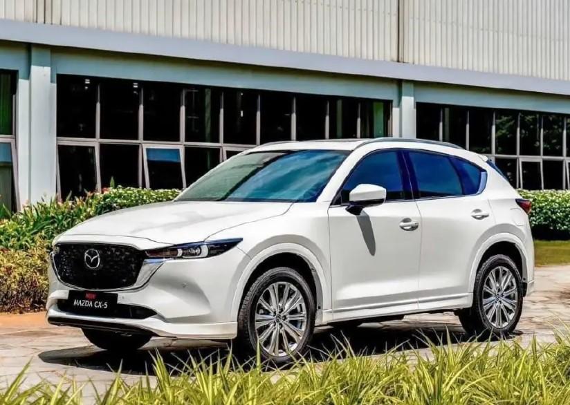Mazda CX-5 bất ngờ phả hơi nóng xuống đàn em, cạnh tranh trực diện với SUV hạng B 637300