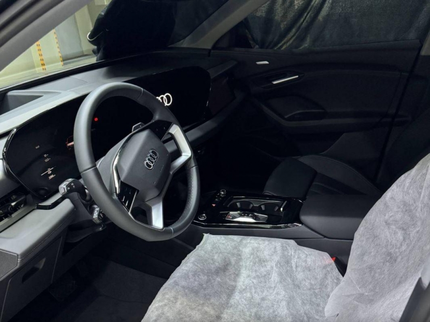 Audi Q6 e-tron bất ngờ xuất hiện tại Việt Nam, sẵn sàng gia nhập đường đua SUV điện hạng sang 638302
