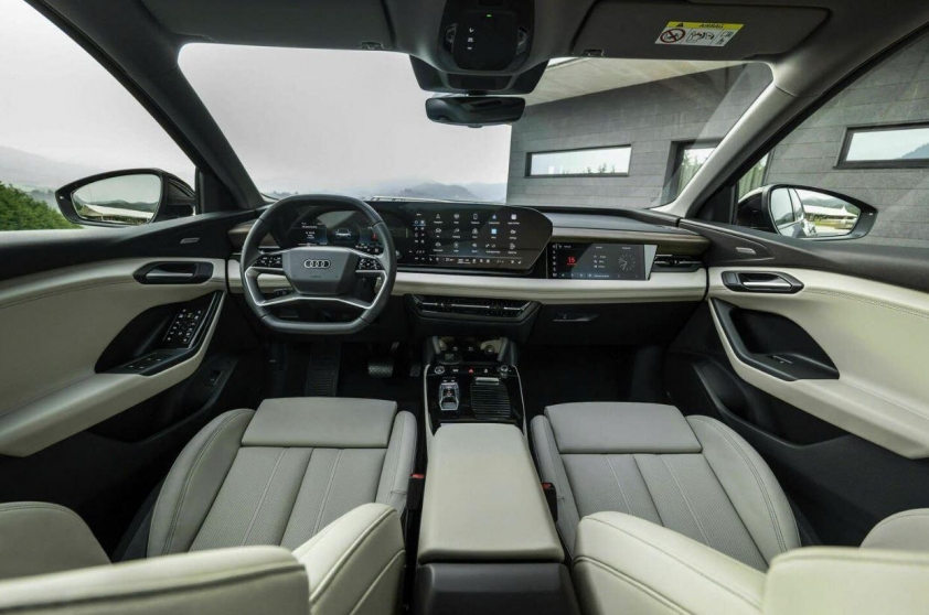 Audi Q6 e-tron bất ngờ xuất hiện tại Việt Nam, sẵn sàng gia nhập đường đua SUV điện hạng sang 638305