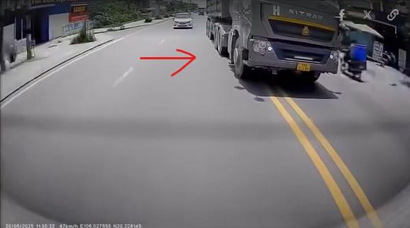 Xe ben lấn làn ngược chiều: Mối nguy tiềm ẩn trên đường phố đông dân cư 638501