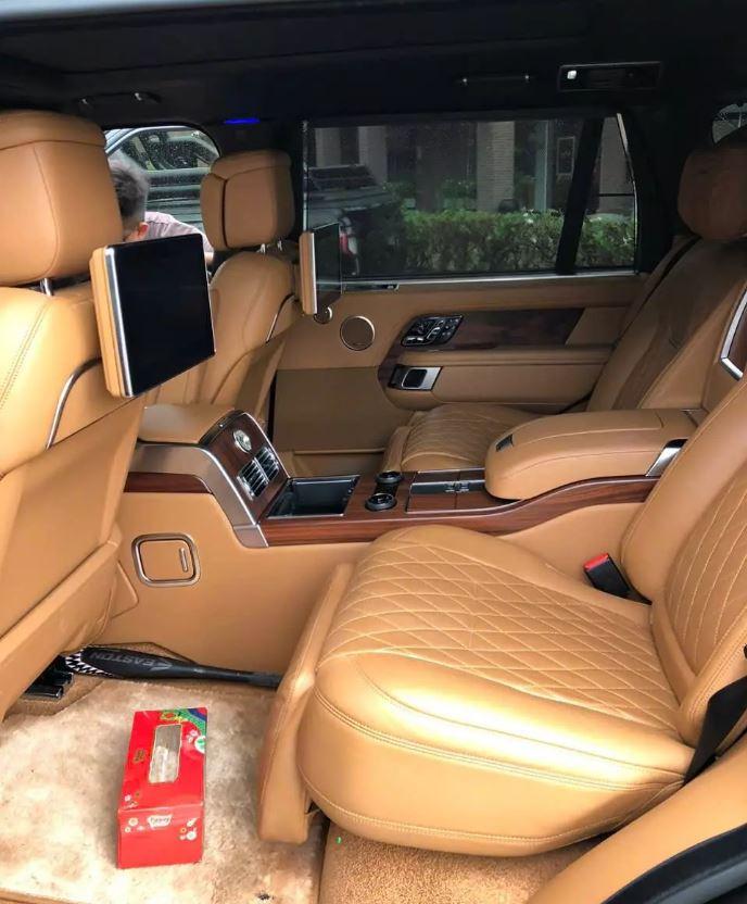Minh “Nhựa” bán Range Rover SVAutobiography biển số độc: Tín hiệu cho một siêu phẩm mới? 640879