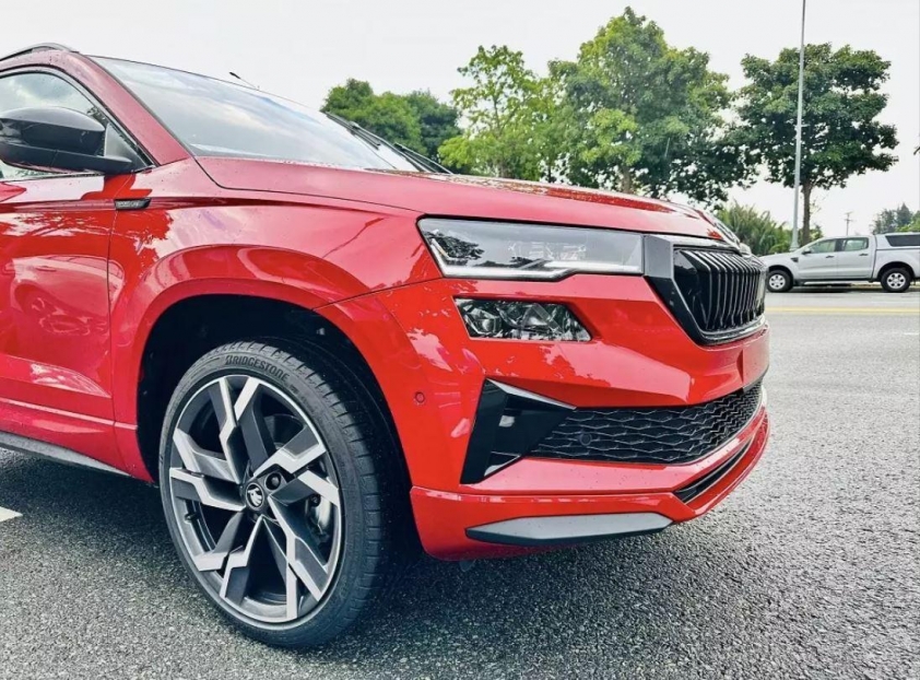 Skoda Karoq 2025 đổ bộ thị trường Việt: Lột xác với bản Sportline và công nghệ an toàn ADAS 642089
