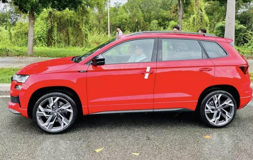 Skoda Karoq 2025 đổ bộ thị trường Việt: Lột xác với bản Sportline và công nghệ an toàn ADAS 642080