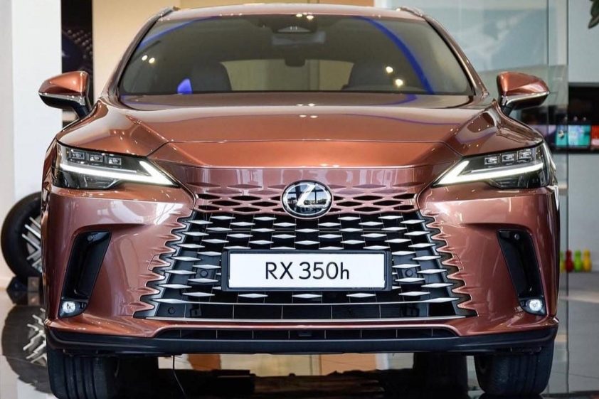 Lexus RX 350h xuất hiện tại đại lý: Mạnh mẽ, tiết kiệm, thêm camera 360, giá khởi điểm 3,5 tỷ đồng 642861