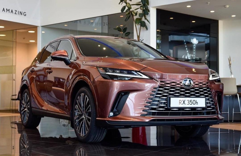 Lexus RX 350h xuất hiện tại đại lý: Mạnh mẽ, tiết kiệm, thêm camera 360, giá khởi điểm 3,5 tỷ đồng 642855