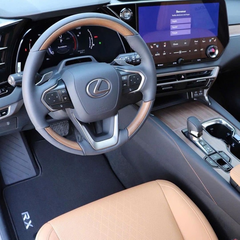 Lexus RX 350h xuất hiện tại đại lý: Mạnh mẽ, tiết kiệm, thêm camera 360, giá khởi điểm 3,5 tỷ đồng 642865