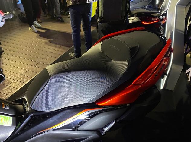Yamaha XMAX 300 2025 chính thức ra mắt tại Việt Nam: Thêm tiện ích, giá 140 triệu đồng 643185
