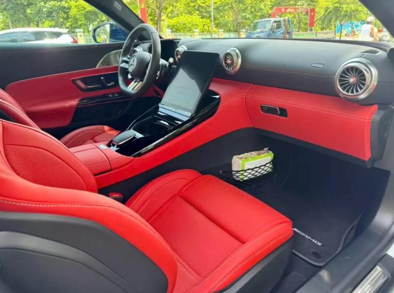 Mercedes-AMG SL43 lăn bánh 2.000 km rao bán lại: Cơ hội hiếm cho giới mê xe thể thao 643282