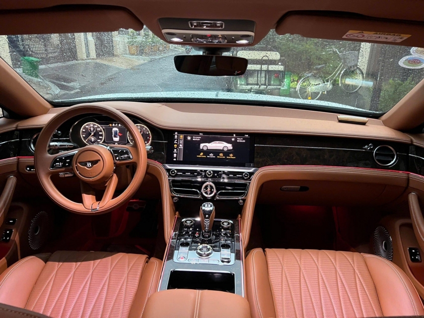 Bentley Flying Spur V8 đời 2021 rao bán hơn 13 tỷ: Xe cũ nhưng tại sao vẫn khiến giới đại gia tranh nhau sở hữu? 645033
