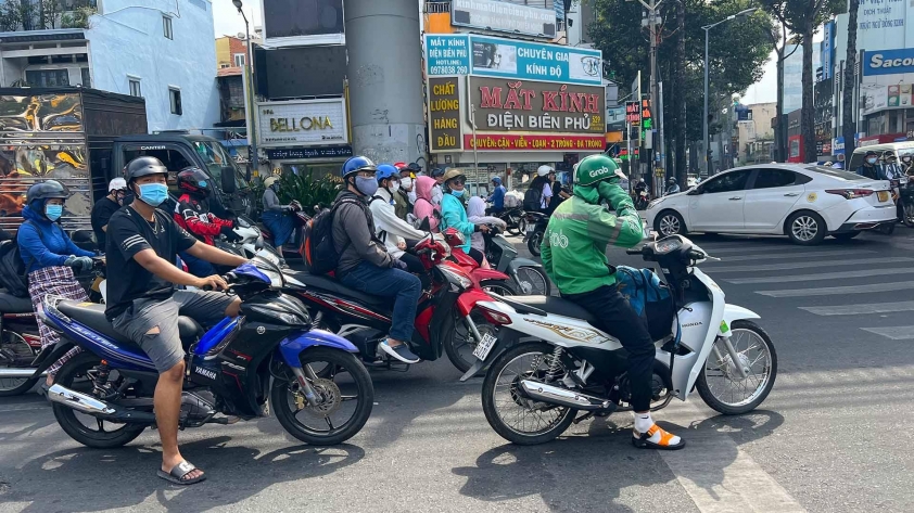 Hơn 14 triệu xe máy sắp bị “sát hạch” khí thải: Hà Nội và TP.HCM đứng trước nguy cơ “vỡ trận”? 645148