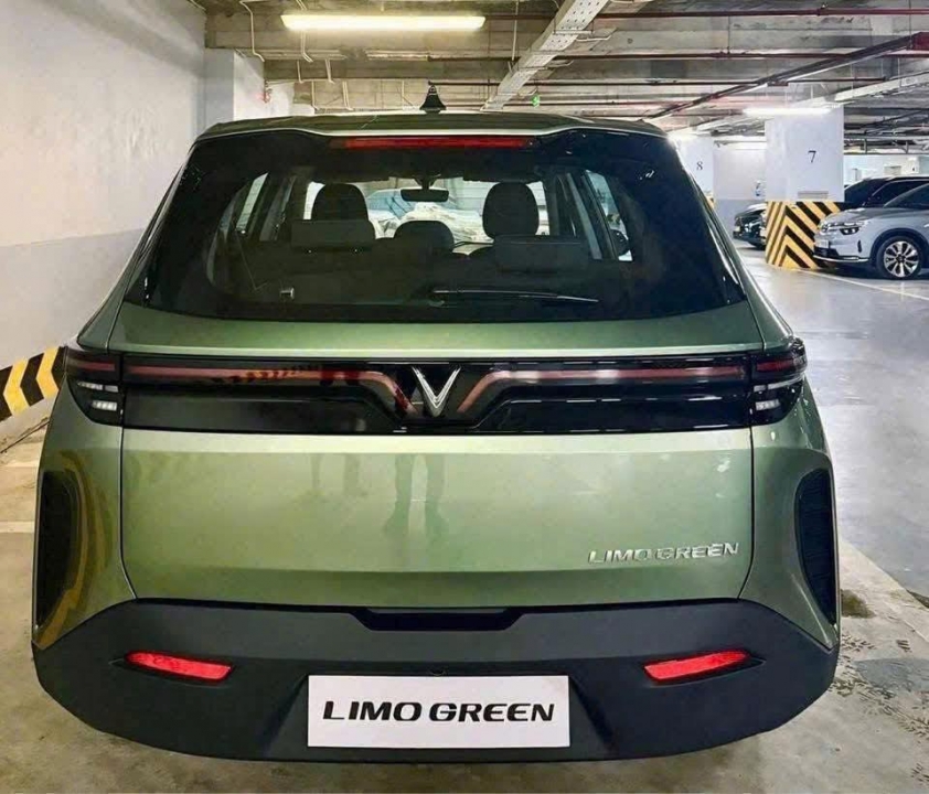 VinFast Limo Green lộ diện trước giờ G: MPV điện 7 chỗ liệu có đủ sức chinh phục cả gia đình Việt? 645764