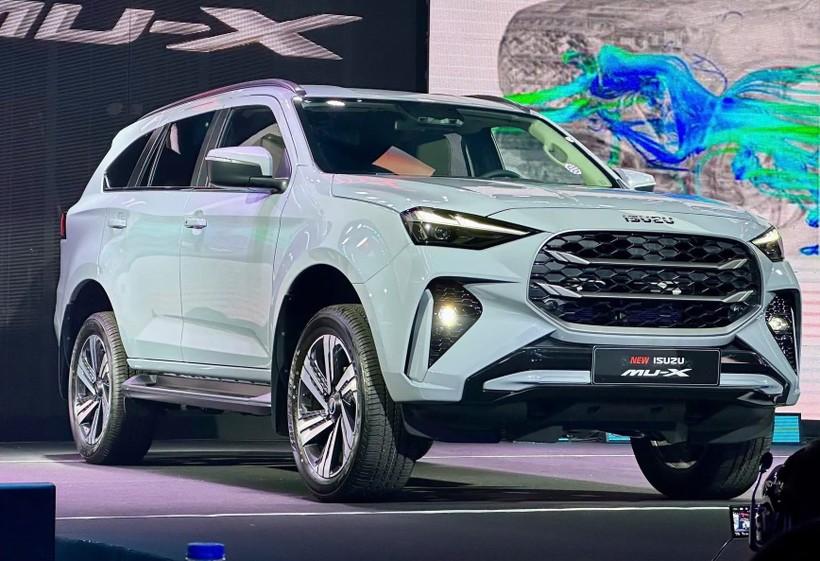 Isuzu mu-X 2025 có đến 5 phiên bản: Phiên bản nào đáng mua nhất 646076