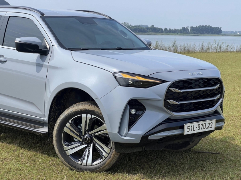 Isuzu mu-X 2025: Bản nâng cấp nhưng chưa trọn vẹn 647045