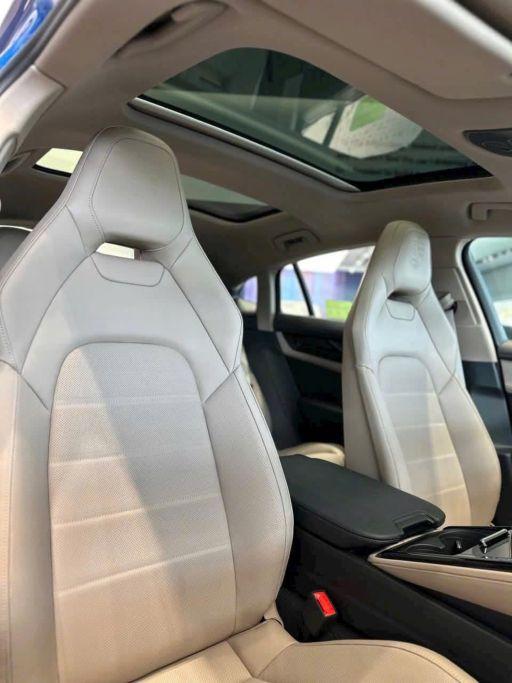 Porsche Panamera 2025 rao bán hơn 8 tỷ tại Việt Nam: Cơ hội “săn hàng độc” hay chiêu thổi giá? 648200