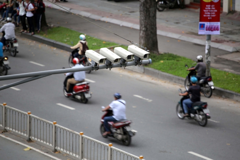 Xe biển tỉnh bị 'tuýt còi nguội' hàng loạt tại Hà Nội với những lỗi quá phổ biến 648337