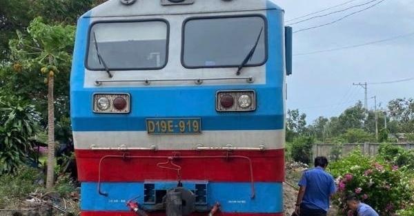 Hai người tử vong tại chỗ sau khi vượt rào chắn đường sắt ở Phú Yên 648960