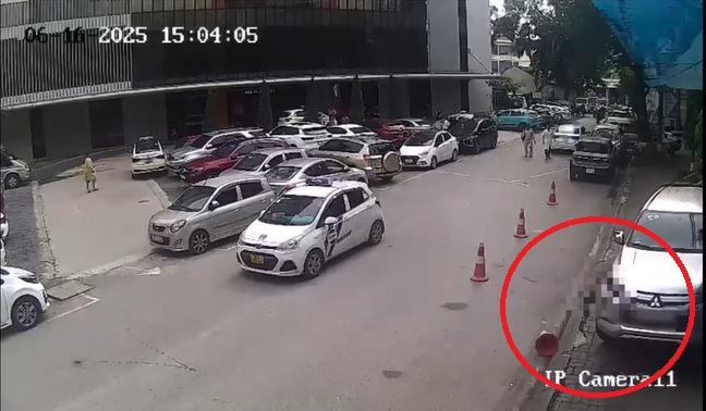 Tai nạn lùi xe tại bệnh viện Hà Đông: Cảnh báo điểm mù và kỹ năng xử lý trong không gian hẹp 651336
