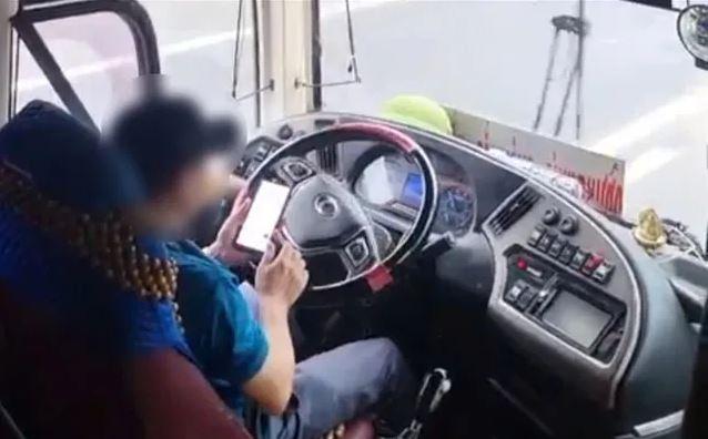 Tài xế xe đầu kéo vừa lái xe vừa lướt TikTok trên cao tốc: Báo động văn hóa lái xe chuyên nghiệp 655744
