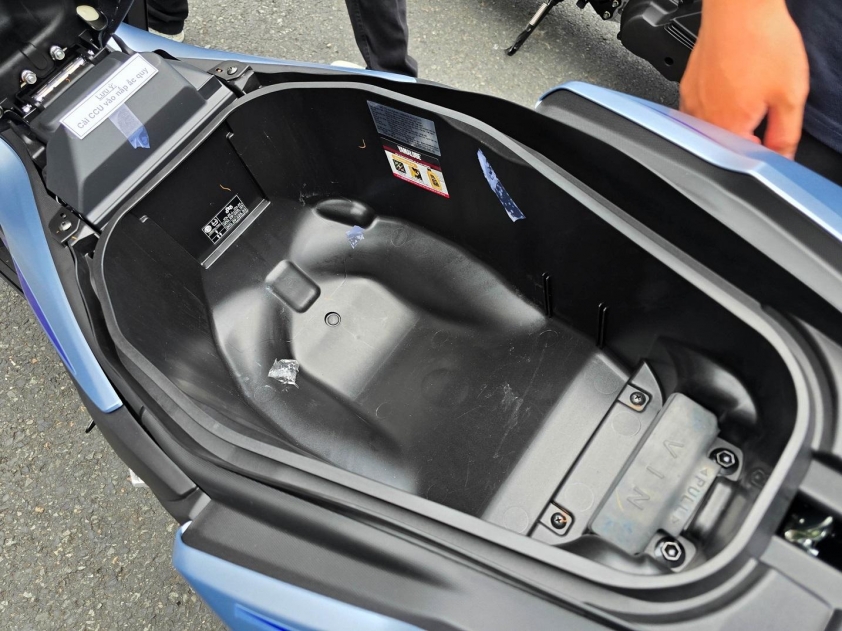 Yamaha NVX 155 2025 ra mắt: Lần đầu có