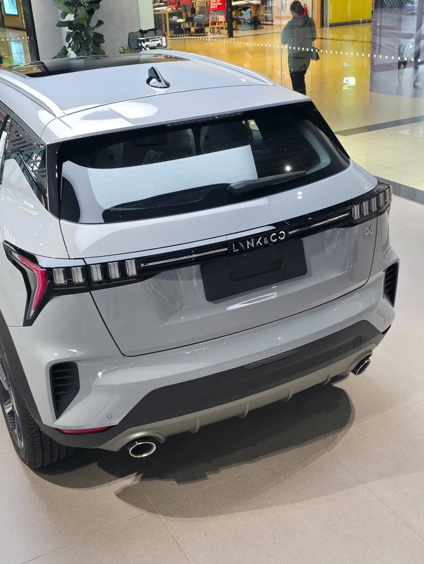 Bỏ bớt tiện nghi để hạ giá: Bài toán khó của xe Trung Quốc tại Việt Nam 663440