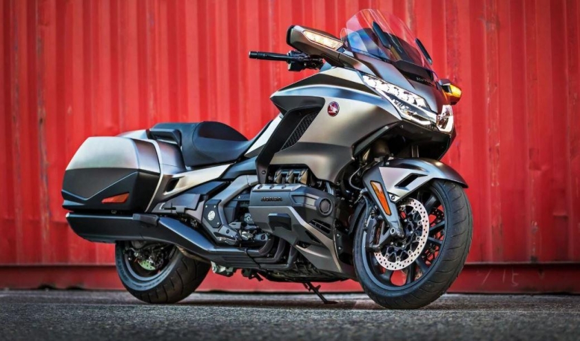 Top 10 xe Touring Nhật - Đức - Mỹ được dân phượt Việt săn đón nhất 2025 663769