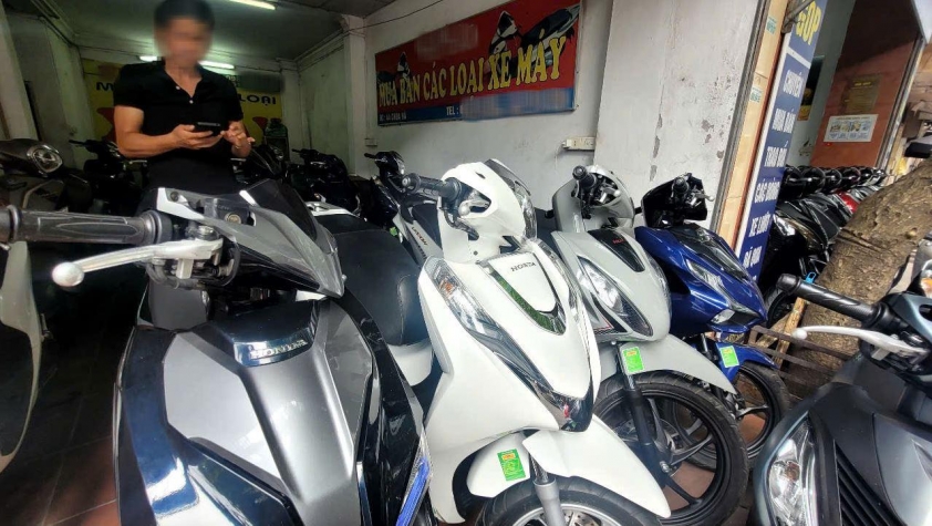 Xe máy cũ lao dốc vì nỗi lo cấm xe xăng ở Hà Nội 665638