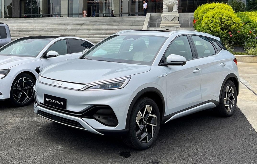 So găng Geely EX5 vs BYD Atto 3: SUV điện nào đáng xuống tiền nhất 2025? 667552