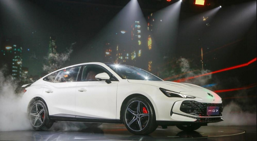 Sedan “hết thời” tại Việt Nam nhưng vẫn là biểu tượng đẳng cấp ở thị trường này 669267
