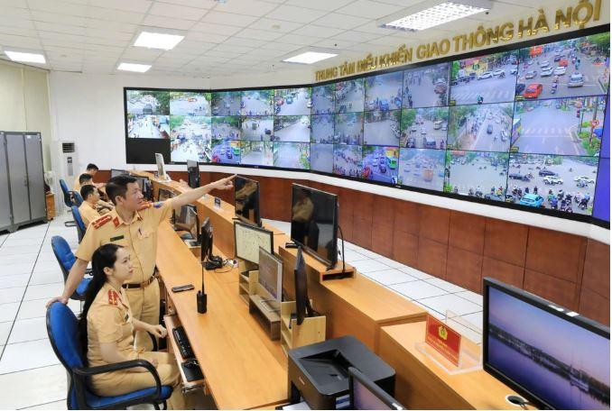 Vì sao đèn giao thông Hà Nội nhấp nháy bất thường? CSGT chính thức lên tiếng 671348