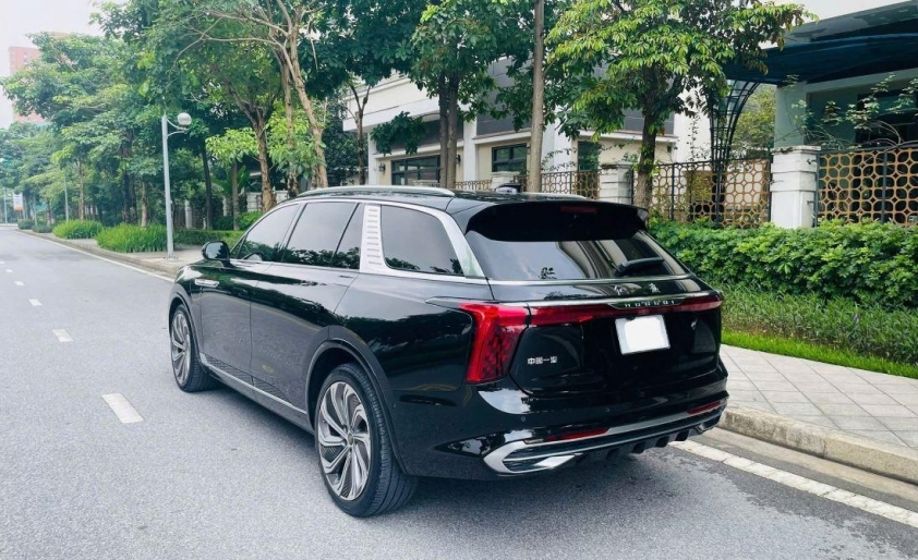 Hongqi E-HS9 rớt giá mạnh sau 2 năm: Mua 4 tỷ, bán lại chỉ hơn 2 tỷ 673371
