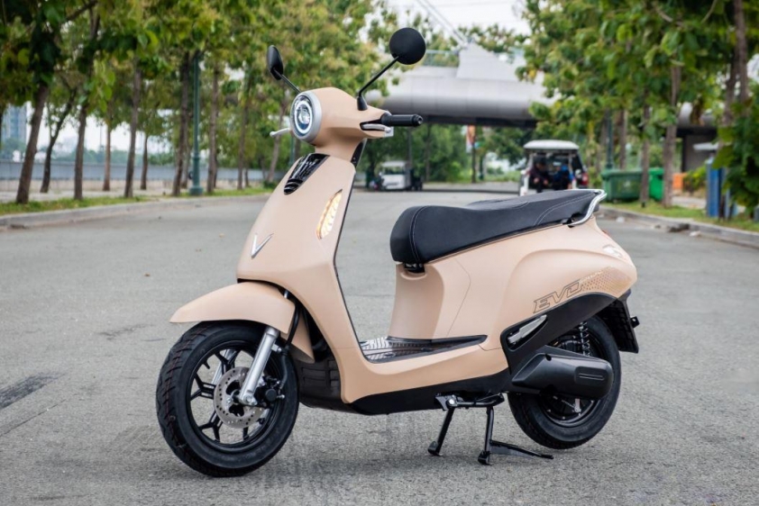 Top xe máy điện tầm xa đáng mua 2025, không lo sạc giữa đường 673502