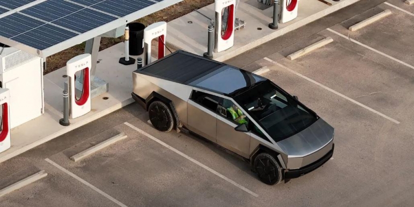 Tesla Cybertruck bất ngờ không khởi động dù cắm sạc liên tục, hãng phản hồi ra sao? 674059
