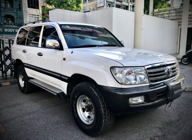 Land Cruiser 105 “zin” máy dầu đời 2005 bất ngờ rao bán với giá khkhiến dân chơi off-road xôn xao 676054
