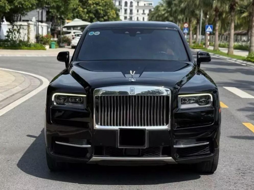 Rolls-Royce Cullinan 2020 rao bán với mức giá