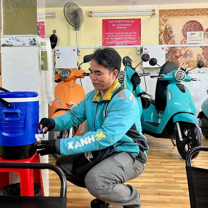 Trạm sạc xe điện tại TP.HCM kiêm điểm nghỉ chân cho tài xế công nghệ 680703