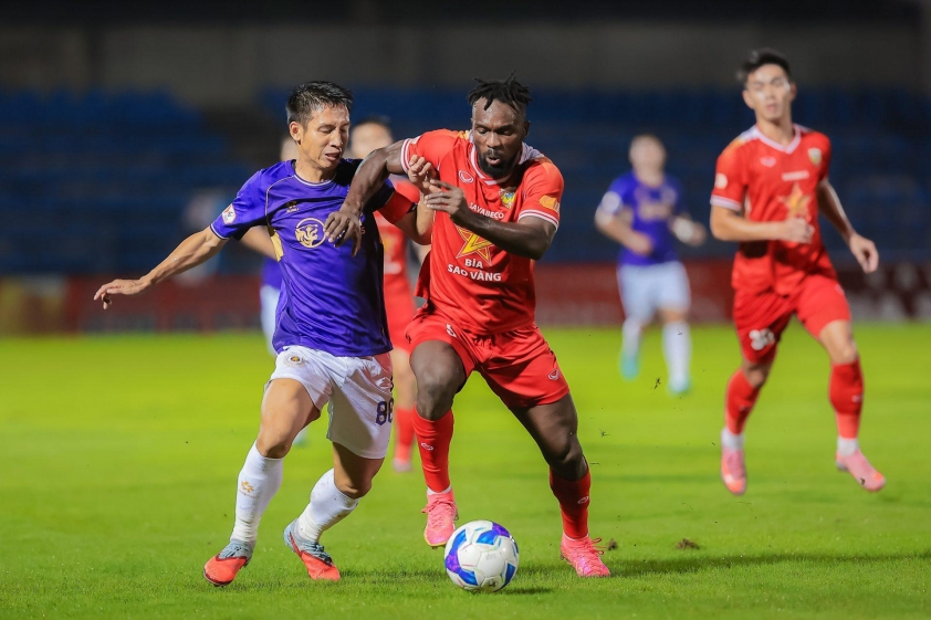 "3 Trận Thua, HLV Châu Âu 'Ghi Dấu Ấn' Buồn Cùng Hà Nội FC" 4 Đá 3 trận, HLV đẳng cấp châu Âu tạo cột mốc buồn với Hà Nội FC 732569