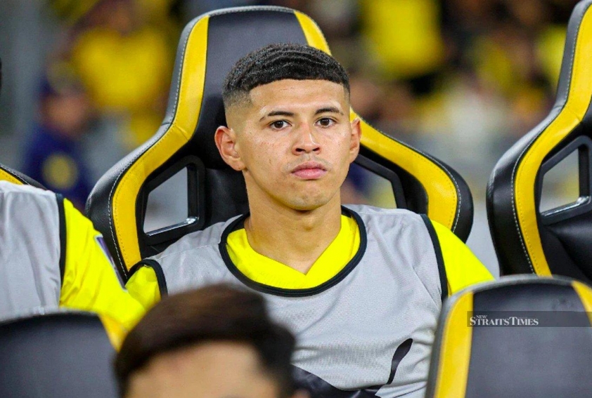 "17 phút trước ĐT Việt Nam: Cầu thủ Malaysia đánh mất sự nghiệp" 5 Chỉ 17 phút trước ĐT Việt Nam, sao Malaysia mất cả sự nghiệp 735284