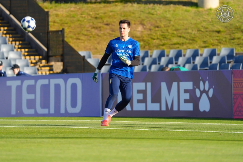 "ĐT Việt Nam đón tin vui bất ngờ sau Xuân Sơn" 5 Sau Xuân Son, ĐT Việt Nam nhận thêm tin không thể vui hơn 736200