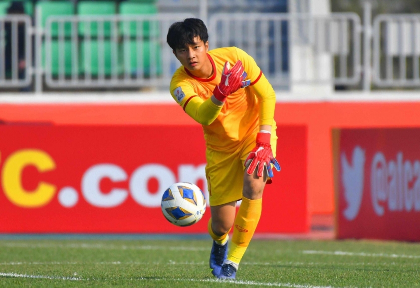 Cao Văn Bình đã có trận đấu xuất thần trước U22 Trung Quốc