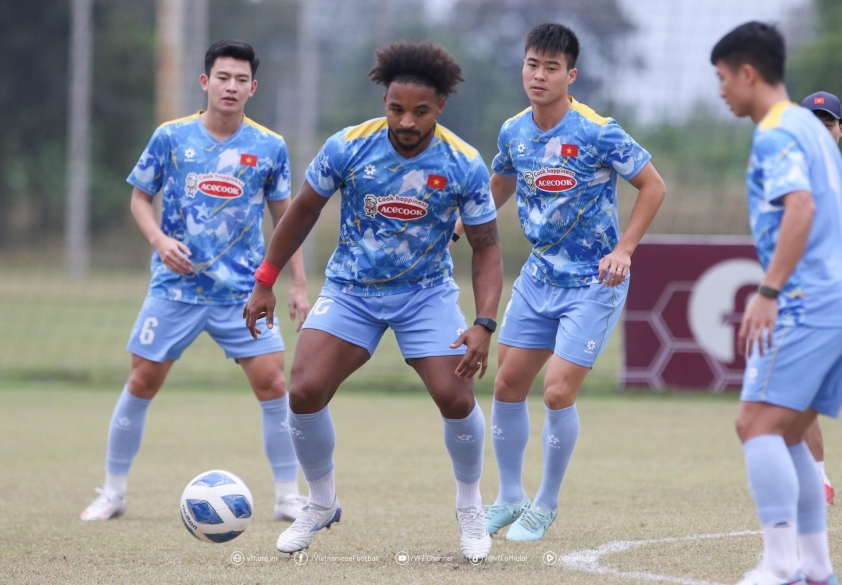 Nóng: Chi tiết tiết lộ Xuân Sơn sẽ không đá chính trận gặp Lào 5 NÓNG: Lộ chi tiết khẳng định Xuân Son không đá chính trước Lào 742846