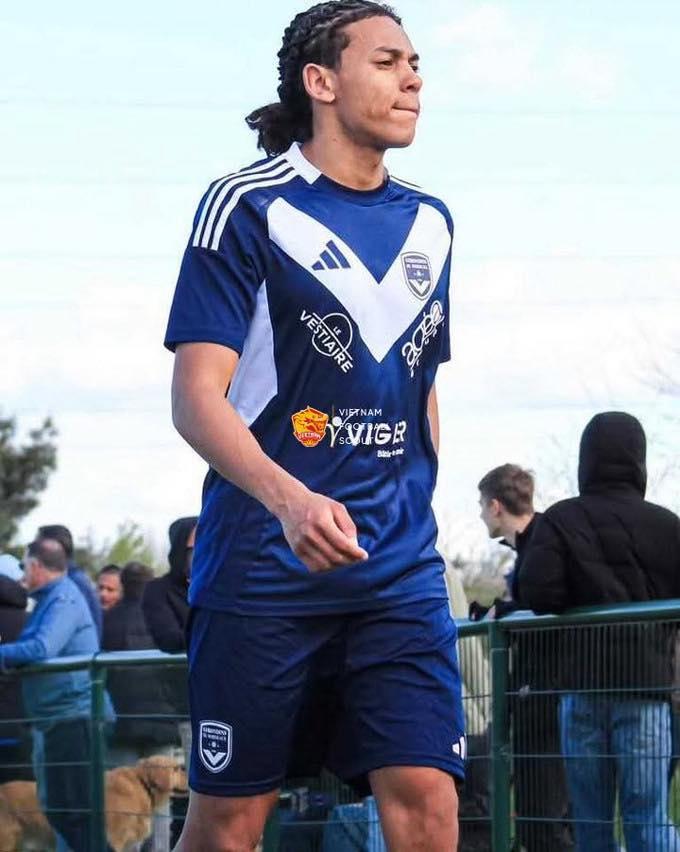 NÓNG: Việt kiều trăm năm có một sắp về V-League thi đấu 771031
