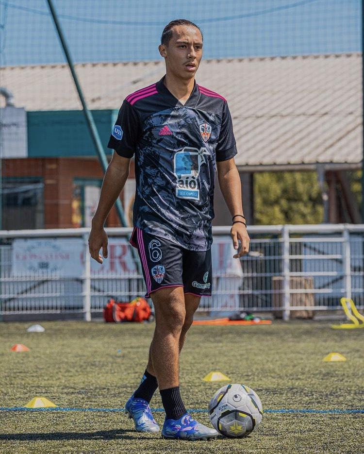 Tiền đạo Việt kiều Pháp chuẩn bị có trận ra mắt tại Việt Nam 771696